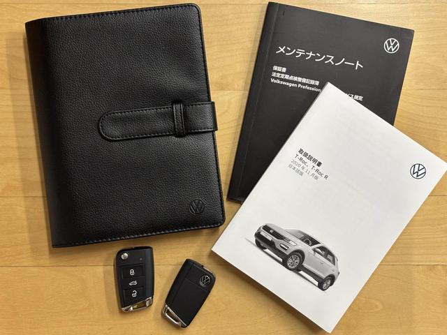 Ｔ－ロック ＴＤＩ　Ｒライン　禁煙　専用エクステリア　専用１９インチＡＷ　アダプティブシャシーコントロールＤＣＣ　専用ハーフレザースポーツシート　専用ステアリングホイール　ステンレスペダル　プログレッシブステアリング（6枚目）