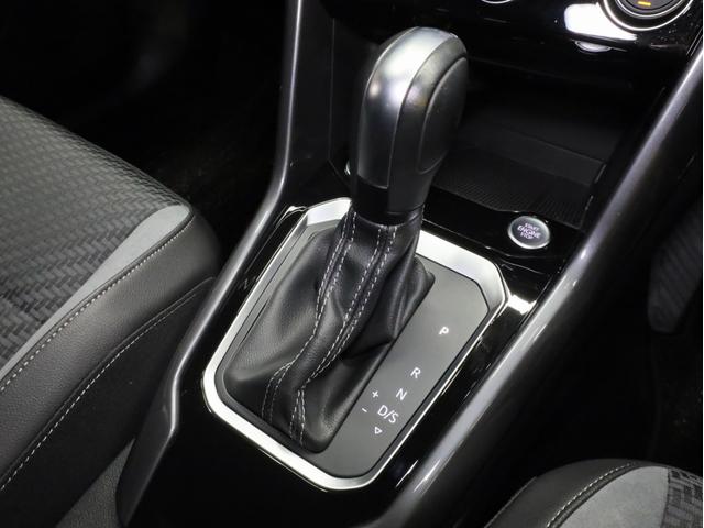 Ｔ－ロック ＴＤＩ　Ｒライン　禁煙　専用エクステリア　専用１９インチＡＷ　アダプティブシャシーコントロールＤＣＣ　専用ハーフレザースポーツシート　専用ステアリングホイール　ステンレスペダル　プログレッシブステアリング（15枚目）