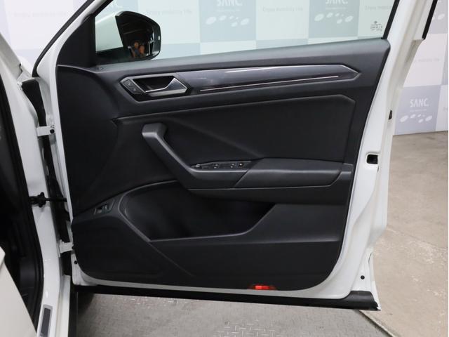 Ｔ－ロック ＴＤＩ　Ｒライン　禁煙　専用エクステリア　専用１９インチＡＷ　アダプティブシャシーコントロールＤＣＣ　専用ハーフレザースポーツシート　専用ステアリングホイール　ステンレスペダル　プログレッシブステアリング（66枚目）