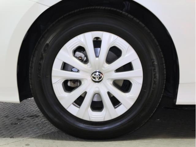 プリウス ＳセーフティプラスＩＩ　禁煙車　レーダークルーズコントロール　レーントレーシングアシスト　純正ナビＴＶ　Ｂｌｕｅｔｏｏｔｈ接続　バックカメラ　デジタルルームミラー　ブラインドスポット　ＬＥＤヘッドライト　オートハイビーム（24枚目）