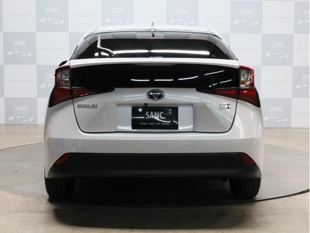 プリウス ＳセーフティプラスＩＩ　禁煙車　レーダークルーズコントロール　レーントレーシングアシスト　純正ナビＴＶ　Ｂｌｕｅｔｏｏｔｈ接続　バックカメラ　デジタルルームミラー　ブラインドスポット　ＬＥＤヘッドライト　オートハイビーム（36枚目）