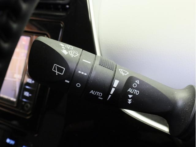 プリウス ＳセーフティプラスＩＩ　禁煙車　レーダークルーズコントロール　レーントレーシングアシスト　純正ナビＴＶ　Ｂｌｕｅｔｏｏｔｈ接続　バックカメラ　デジタルルームミラー　ブラインドスポット　ＬＥＤヘッドライト　オートハイビーム（43枚目）