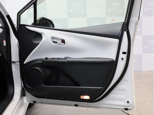 プリウス ＳセーフティプラスＩＩ　禁煙車　レーダークルーズコントロール　レーントレーシングアシスト　純正ナビＴＶ　Ｂｌｕｅｔｏｏｔｈ接続　バックカメラ　デジタルルームミラー　ブラインドスポット　ＬＥＤヘッドライト　オートハイビーム（65枚目）