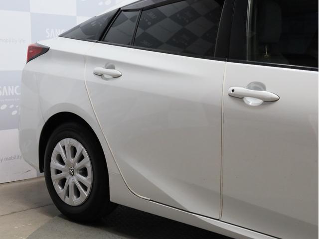 プリウス ＳセーフティプラスＩＩ　禁煙車　レーダークルーズコントロール　レーントレーシングアシスト　純正ナビＴＶ　Ｂｌｕｅｔｏｏｔｈ接続　バックカメラ　デジタルルームミラー　ブラインドスポット　ＬＥＤヘッドライト　オートハイビーム（71枚目）