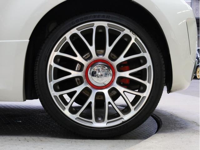 アバルト595 ツーリズモ 禁煙1オーナー 茶革シート レコードモンツァマフラー カロッツェリア製2DINナビ フルセグTV DVD再生 バックカメラ リアコーナーセンサー 17インチアルミホイール バイキセノンヘッドライト(22枚目)