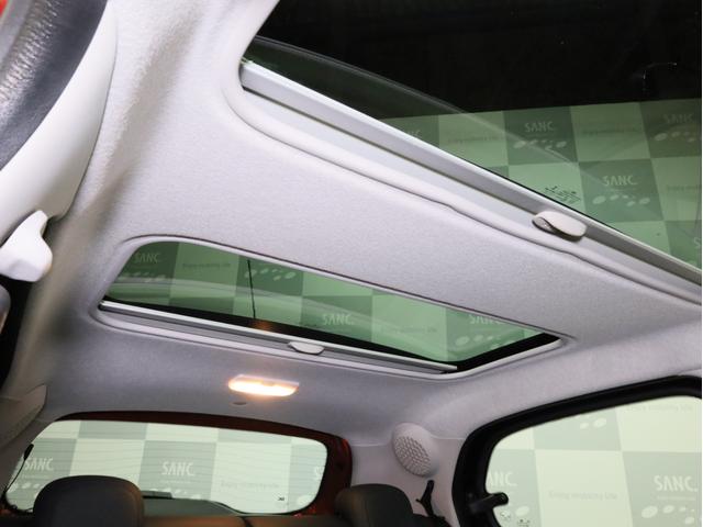 スマートフォーフォー BRABUS エクスクルーシブ 禁煙車 黒革シート シートヒーター ガラスルーフ USB入力端子 Bluetooth接続 ブラバスコンプリート レザーダッシュボード 専用エンジン 専用マフラー 専用AT 専用サスペンション ETC(2枚目)