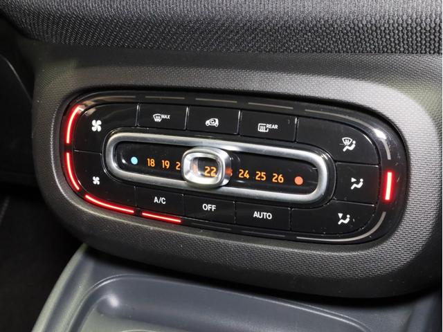 スマートフォーフォー BRABUS エクスクルーシブ 禁煙車 黒革シート シートヒーター ガラスルーフ USB入力端子 Bluetooth接続 ブラバスコンプリート レザーダッシュボード 専用エンジン 専用マフラー 専用AT 専用サスペンション ETC(15枚目)