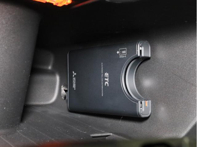 スマートフォーフォー BRABUS エクスクルーシブ 禁煙車 黒革シート シートヒーター ガラスルーフ USB入力端子 Bluetooth接続 ブラバスコンプリート レザーダッシュボード 専用エンジン 専用マフラー 専用AT 専用サスペンション ETC(20枚目)