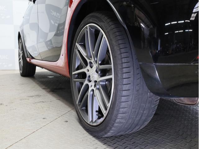 スマートフォーフォー BRABUS エクスクルーシブ 禁煙車 黒革シート シートヒーター ガラスルーフ USB入力端子 Bluetooth接続 ブラバスコンプリート レザーダッシュボード 専用エンジン 専用マフラー 専用AT 専用サスペンション ETC(28枚目)