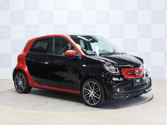 スマートフォーフォー BRABUS エクスクルーシブ 禁煙車 黒革シート シートヒーター ガラスルーフ USB入力端子 Bluetooth接続 ブラバスコンプリート レザーダッシュボード 専用エンジン 専用マフラー 専用AT 専用サスペンション ETC(36枚目)