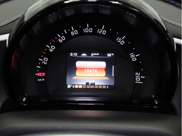 スマートフォーフォー BRABUS エクスクルーシブ 禁煙車 黒革シート シートヒーター ガラスルーフ USB入力端子 Bluetooth接続 ブラバスコンプリート レザーダッシュボード 専用エンジン 専用マフラー 専用AT 専用サスペンション ETC(44枚目)