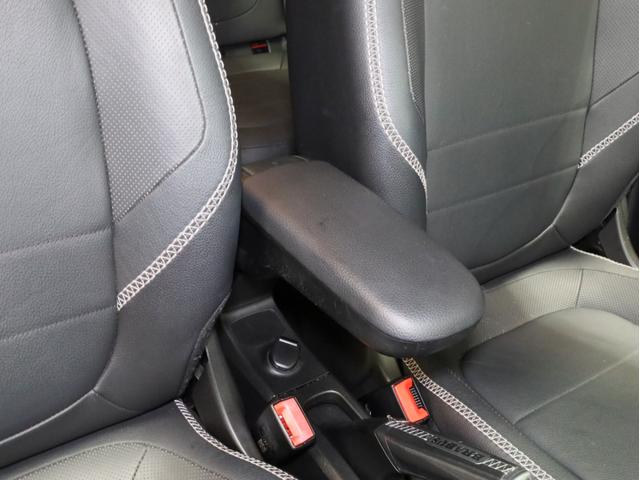 スマートフォーフォー BRABUS エクスクルーシブ 禁煙車 黒革シート シートヒーター ガラスルーフ USB入力端子 Bluetooth接続 ブラバスコンプリート レザーダッシュボード 専用エンジン 専用マフラー 専用AT 専用サスペンション ETC(48枚目)