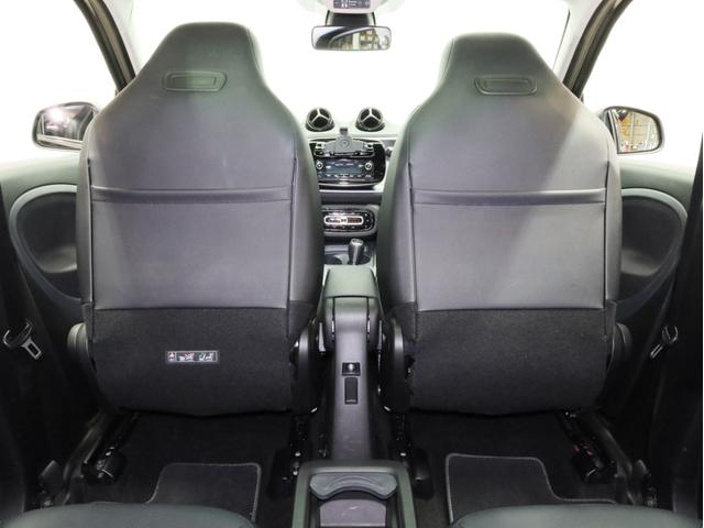 スマートフォーフォー BRABUS エクスクルーシブ 禁煙車 黒革シート シートヒーター ガラスルーフ USB入力端子 Bluetooth接続 ブラバスコンプリート レザーダッシュボード 専用エンジン 専用マフラー 専用AT 専用サスペンション ETC(53枚目)
