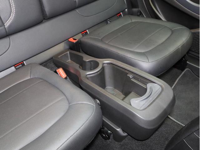 スマートフォーフォー BRABUS エクスクルーシブ 禁煙車 黒革シート シートヒーター ガラスルーフ USB入力端子 Bluetooth接続 ブラバスコンプリート レザーダッシュボード 専用エンジン 専用マフラー 専用AT 専用サスペンション ETC(56枚目)