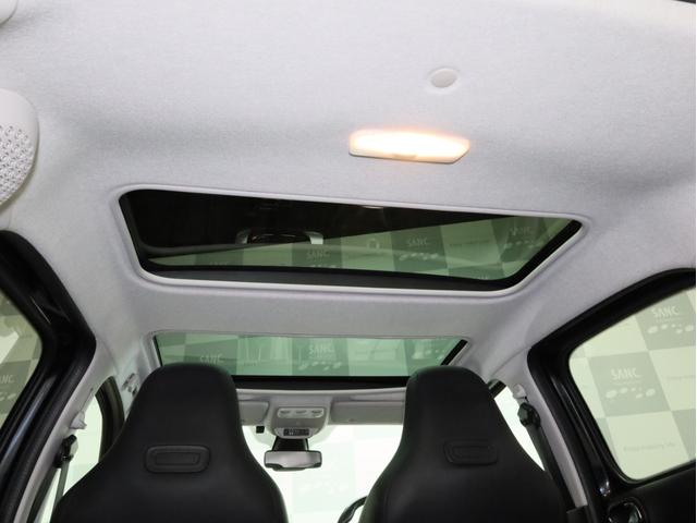 スマートフォーフォー BRABUS エクスクルーシブ 禁煙車 黒革シート シートヒーター ガラスルーフ USB入力端子 Bluetooth接続 ブラバスコンプリート レザーダッシュボード 専用エンジン 専用マフラー 専用AT 専用サスペンション ETC(62枚目)