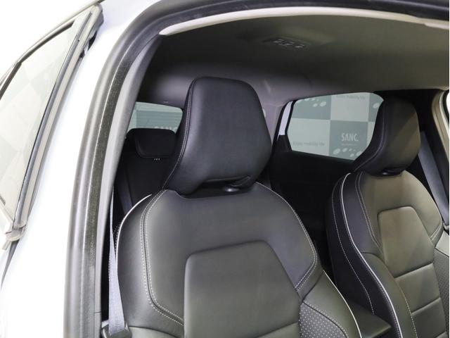 キャプチャー インテンス テックパック 禁煙 黒革シート 純正ナビ フルセグTV 全周囲カメラ LEDヘッドライト アダプティブクルーズコントロール レーンセンタリングアシスト ブラインドスポット 衝突被害軽減ブレーキ(9枚目)