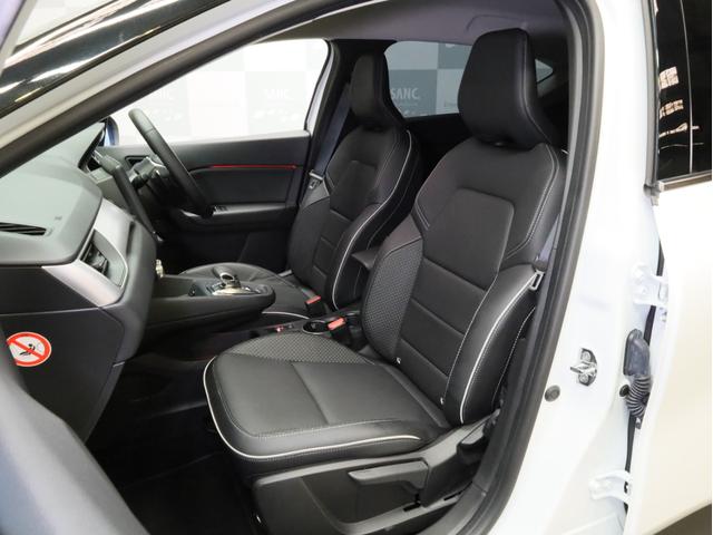 キャプチャー インテンス テックパック 禁煙 黒革シート 純正ナビ フルセグTV 全周囲カメラ LEDヘッドライト アダプティブクルーズコントロール レーンセンタリングアシスト ブラインドスポット 衝突被害軽減ブレーキ(13枚目)