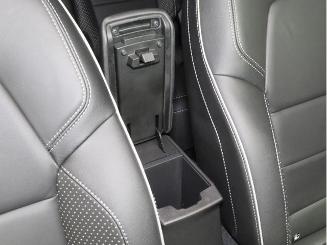 キャプチャー インテンス テックパック 禁煙 黒革シート 純正ナビ フルセグTV 全周囲カメラ LEDヘッドライト アダプティブクルーズコントロール レーンセンタリングアシスト ブラインドスポット 衝突被害軽減ブレーキ(54枚目)