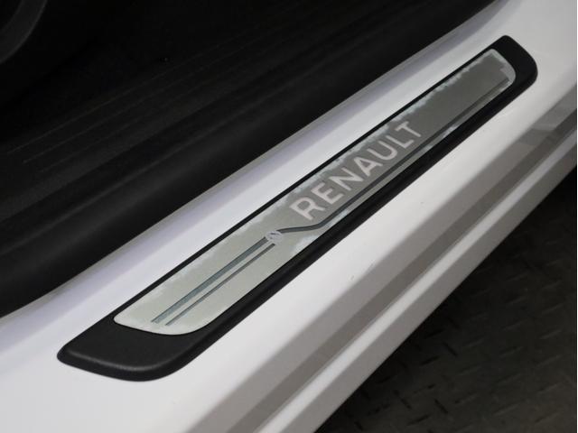 キャプチャー インテンス テックパック 禁煙 黒革シート 純正ナビ フルセグTV 全周囲カメラ LEDヘッドライト アダプティブクルーズコントロール レーンセンタリングアシスト ブラインドスポット 衝突被害軽減ブレーキ(69枚目)