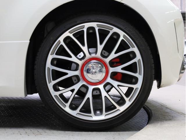 アバルト５９５ ツーリズモ　禁煙　茶革シート　ケンウッド製彩速ナビ　フルセグＴＶ　ＵＳＢ入力端子　Ｂｌｕｅｔｏｏｔｈ　ＤＶＤ再生　フルセグＴＶ　バックカメラ　リアコーナーセンサー　１７インチアルミホイール　バイキセノン（21枚目）