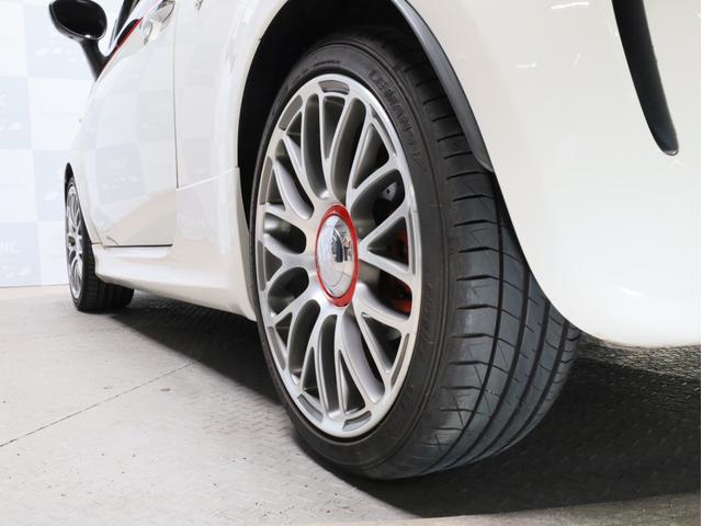 アバルト５９５ ツーリズモ　禁煙　茶革シート　ケンウッド製彩速ナビ　フルセグＴＶ　ＵＳＢ入力端子　Ｂｌｕｅｔｏｏｔｈ　ＤＶＤ再生　フルセグＴＶ　バックカメラ　リアコーナーセンサー　１７インチアルミホイール　バイキセノン（25枚目）