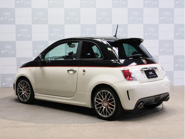 アバルト５９５ ツーリズモ　禁煙　茶革シート　ケンウッド製彩速ナビ　フルセグＴＶ　ＵＳＢ入力端子　Ｂｌｕｅｔｏｏｔｈ　ＤＶＤ再生　フルセグＴＶ　バックカメラ　リアコーナーセンサー　１７インチアルミホイール　バイキセノン（30枚目）