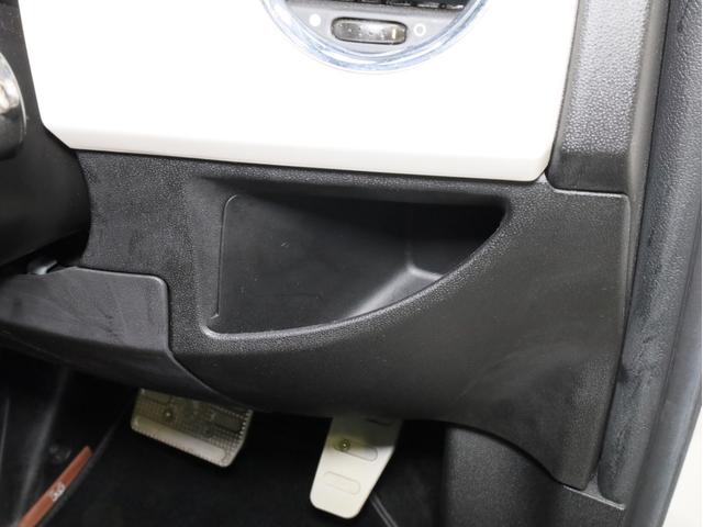 アバルト５９５ ツーリズモ　禁煙　茶革シート　ケンウッド製彩速ナビ　フルセグＴＶ　ＵＳＢ入力端子　Ｂｌｕｅｔｏｏｔｈ　ＤＶＤ再生　フルセグＴＶ　バックカメラ　リアコーナーセンサー　１７インチアルミホイール　バイキセノン（45枚目）