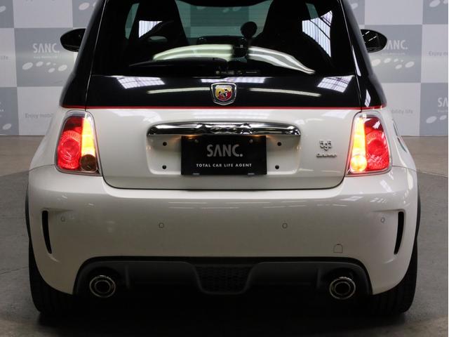 アバルト５９５ ツーリズモ　禁煙　茶革シート　ケンウッド製彩速ナビ　フルセグＴＶ　ＵＳＢ入力端子　Ｂｌｕｅｔｏｏｔｈ　ＤＶＤ再生　フルセグＴＶ　バックカメラ　リアコーナーセンサー　１７インチアルミホイール　バイキセノン（72枚目）