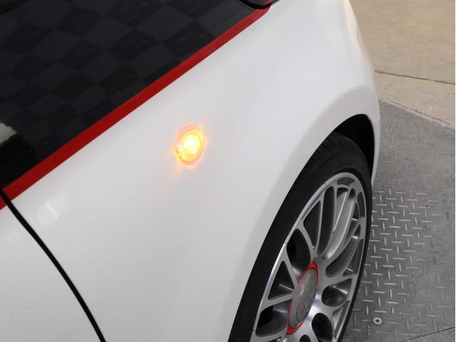 アバルト５９５ ツーリズモ　禁煙　茶革シート　ケンウッド製彩速ナビ　フルセグＴＶ　ＵＳＢ入力端子　Ｂｌｕｅｔｏｏｔｈ　ＤＶＤ再生　フルセグＴＶ　バックカメラ　リアコーナーセンサー　１７インチアルミホイール　バイキセノン（74枚目）