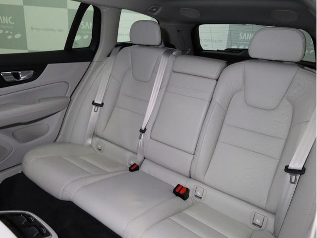 V60 クロスカントリー T5 AWD プロ 禁煙車 白革シート インテリセーフ harman/kardonサウンド 純正ナビフルセグTV 全周囲カメラ 前後コーナーセンサー 前後左右独立調整オートエアコン ハンズフリー電動リアゲート(12枚目)