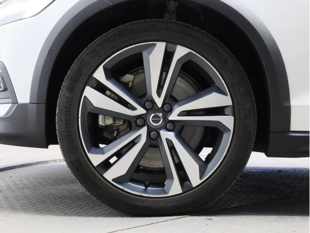 V60 クロスカントリー T5 AWD プロ 禁煙車 白革シート インテリセーフ harman/kardonサウンド 純正ナビフルセグTV 全周囲カメラ 前後コーナーセンサー 前後左右独立調整オートエアコン ハンズフリー電動リアゲート(25枚目)
