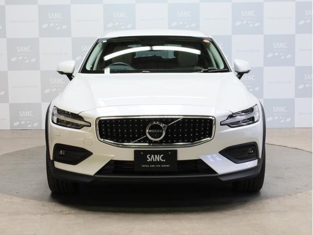V60 クロスカントリー T5 AWD プロ 禁煙車 白革シート インテリセーフ harman/kardonサウンド 純正ナビフルセグTV 全周囲カメラ 前後コーナーセンサー 前後左右独立調整オートエアコン ハンズフリー電動リアゲート(33枚目)
