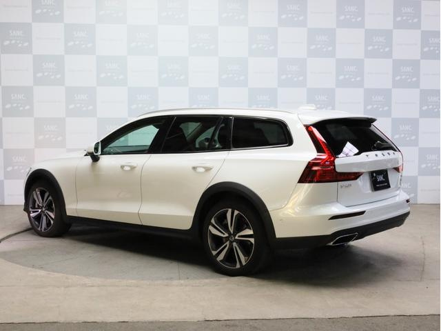 V60 クロスカントリー T5 AWD プロ 禁煙車 白革シート インテリセーフ harman/kardonサウンド 純正ナビフルセグTV 全周囲カメラ 前後コーナーセンサー 前後左右独立調整オートエアコン ハンズフリー電動リアゲート(36枚目)