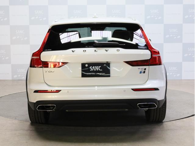 V60 クロスカントリー T5 AWD プロ 禁煙車 白革シート インテリセーフ harman/kardonサウンド 純正ナビフルセグTV 全周囲カメラ 前後コーナーセンサー 前後左右独立調整オートエアコン ハンズフリー電動リアゲート(37枚目)