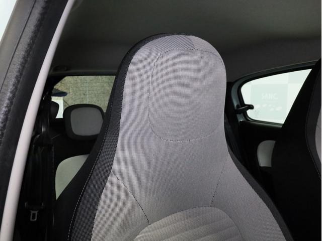 トゥインゴ S 禁煙 5速MT Apple CarPlay・Android Auto対応 LEDデイライト オートエアコン 15インチアルミホイール(9枚目)