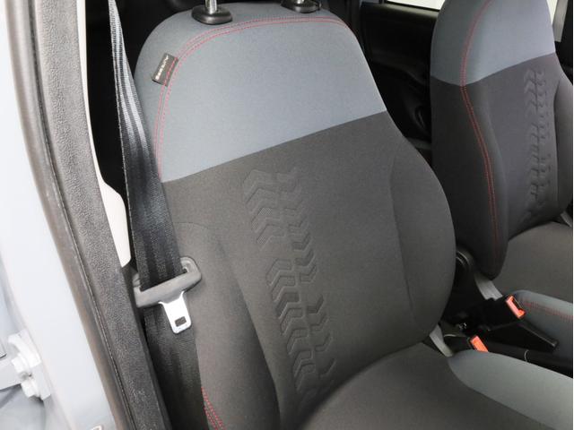 パンダ イージー　禁煙　禁煙ワンオーナー　２トーンシート　シティブレーキコントロール　０．９リッター２気筒インタークーラーツインエアターボエンジン　アイドリングストップ　１５インチＡＷ（6枚目）