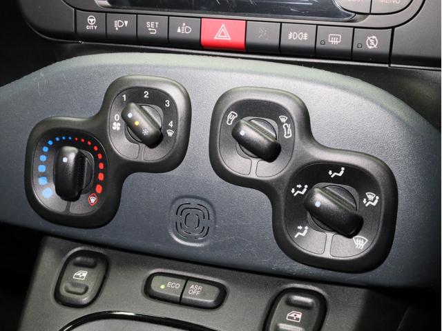 パンダ イージー　禁煙　禁煙ワンオーナー　２トーンシート　シティブレーキコントロール　０．９リッター２気筒インタークーラーツインエアターボエンジン　アイドリングストップ　１５インチＡＷ（13枚目）