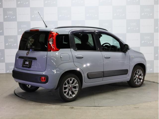 パンダ イージー　禁煙　禁煙ワンオーナー　２トーンシート　シティブレーキコントロール　０．９リッター２気筒インタークーラーツインエアターボエンジン　アイドリングストップ　１５インチＡＷ（30枚目）