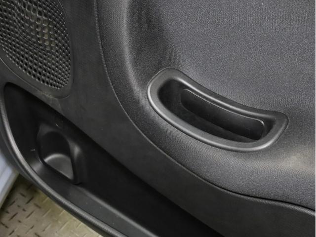 パンダ イージー　禁煙　禁煙ワンオーナー　２トーンシート　シティブレーキコントロール　０．９リッター２気筒インタークーラーツインエアターボエンジン　アイドリングストップ　１５インチＡＷ（64枚目）