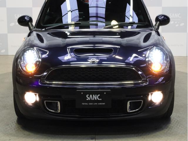 ■バイキセノンヘッドライト　■フロントフォグランプ