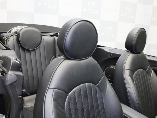 １ヶ月以内走行距離無制限保証付きです。別途有料にて１２か月、２４か月、３６か月以内走行距離無制限保証制度ございます。