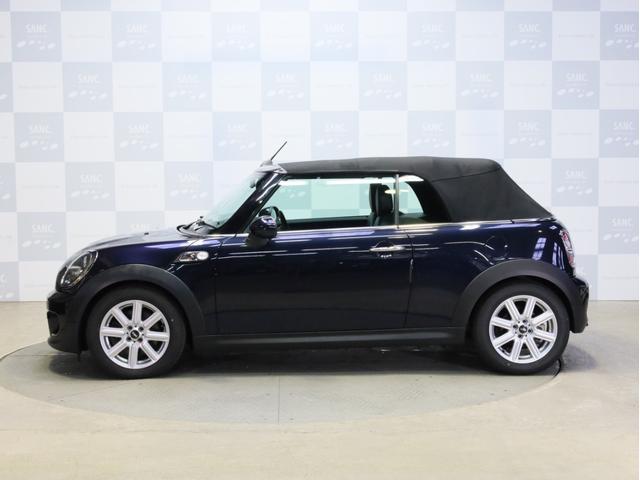 クォーツボディコーティングやヘッドライトコーティング、モールコーティング、ウィンドウ撥水加工等、美観を保つための豊富なオプションメニューがございます。