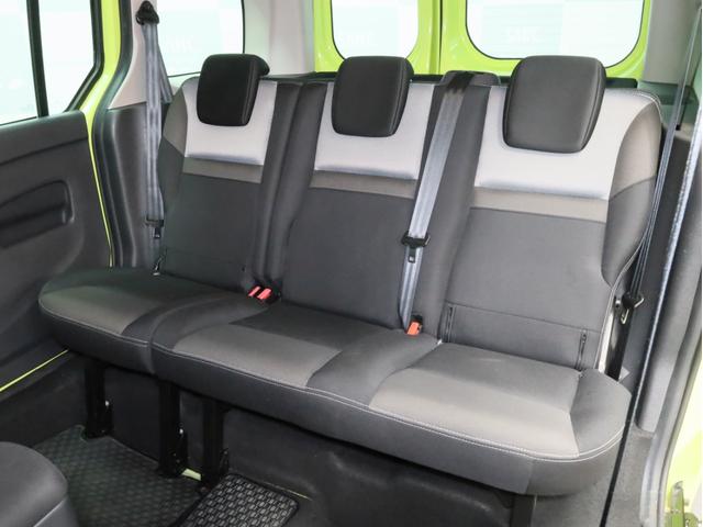 カングー クルール　禁煙　２００台限定特別仕様車　特別ボディカラー　ブラック前後バンパー　電動格納式ブラックドアミラー　ゲトラグ製６段ＥＤＣ　ＵＳＢ端子　Ｂｌｕｅｔｏｏｔｈ　両側スライドドア　リア観音開きドア（10枚目）