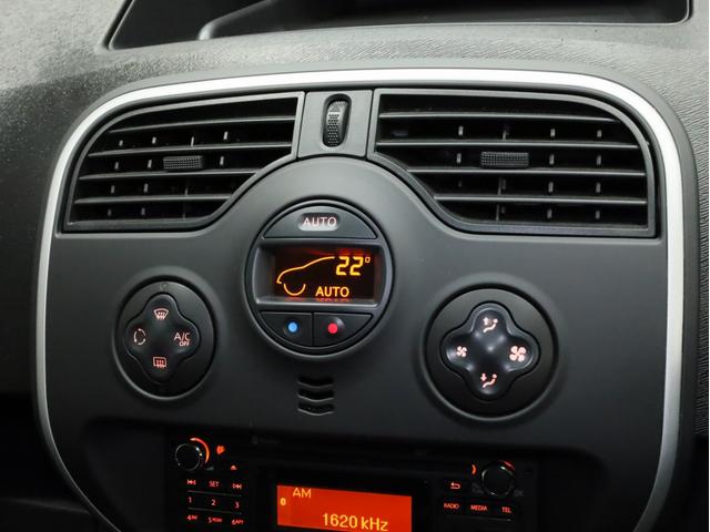 カングー クルール　禁煙　２００台限定特別仕様車　特別ボディカラー　ブラック前後バンパー　電動格納式ブラックドアミラー　ゲトラグ製６段ＥＤＣ　ＵＳＢ端子　Ｂｌｕｅｔｏｏｔｈ　両側スライドドア　リア観音開きドア（13枚目）