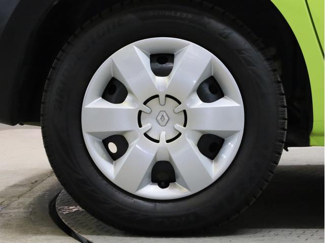 カングー クルール　禁煙　２００台限定特別仕様車　特別ボディカラー　ブラック前後バンパー　電動格納式ブラックドアミラー　ゲトラグ製６段ＥＤＣ　ＵＳＢ端子　Ｂｌｕｅｔｏｏｔｈ　両側スライドドア　リア観音開きドア（17枚目）