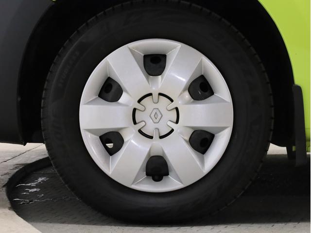 カングー クルール　禁煙　２００台限定特別仕様車　特別ボディカラー　ブラック前後バンパー　電動格納式ブラックドアミラー　ゲトラグ製６段ＥＤＣ　ＵＳＢ端子　Ｂｌｕｅｔｏｏｔｈ　両側スライドドア　リア観音開きドア（19枚目）