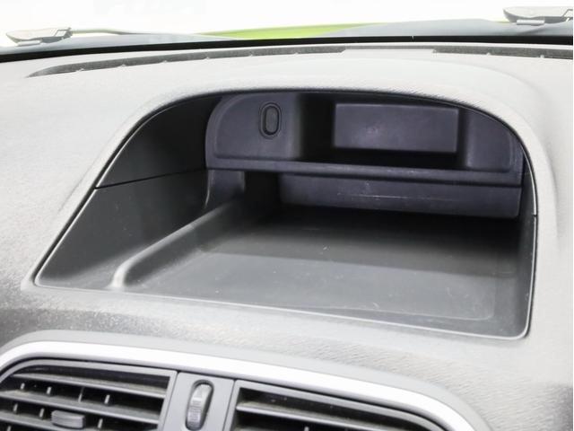 カングー クルール　禁煙　２００台限定特別仕様車　特別ボディカラー　ブラック前後バンパー　電動格納式ブラックドアミラー　ゲトラグ製６段ＥＤＣ　ＵＳＢ端子　Ｂｌｕｅｔｏｏｔｈ　両側スライドドア　リア観音開きドア（41枚目）