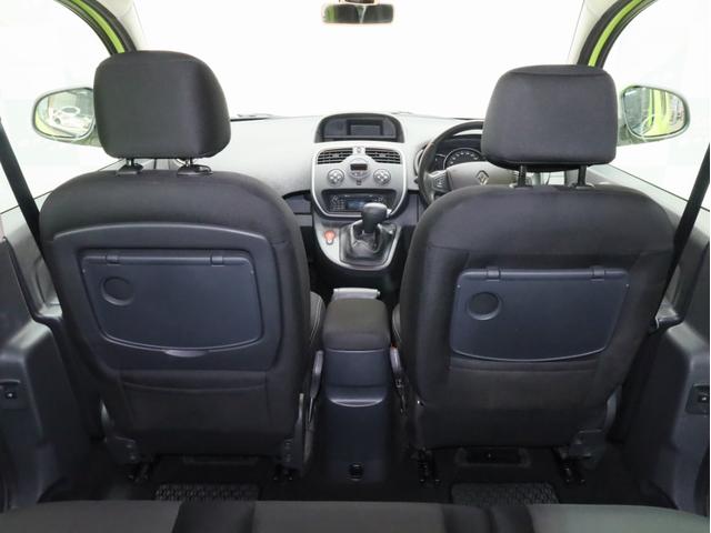 カングー クルール　禁煙　２００台限定特別仕様車　特別ボディカラー　ブラック前後バンパー　電動格納式ブラックドアミラー　ゲトラグ製６段ＥＤＣ　ＵＳＢ端子　Ｂｌｕｅｔｏｏｔｈ　両側スライドドア　リア観音開きドア（49枚目）