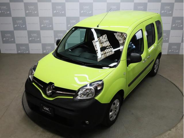 カングー クルール　禁煙　２００台限定特別仕様車　特別ボディカラー　ブラック前後バンパー　電動格納式ブラックドアミラー　ゲトラグ製６段ＥＤＣ　ＵＳＢ端子　Ｂｌｕｅｔｏｏｔｈ　両側スライドドア　リア観音開きドア（65枚目）