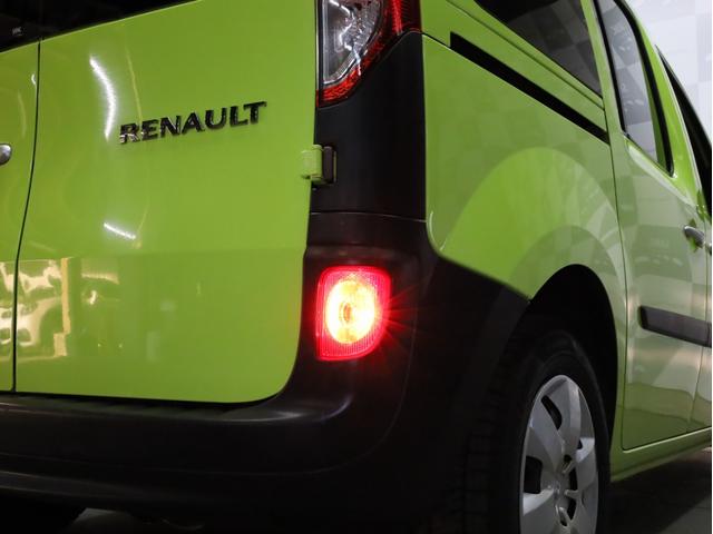 カングー クルール　禁煙　２００台限定特別仕様車　特別ボディカラー　ブラック前後バンパー　電動格納式ブラックドアミラー　ゲトラグ製６段ＥＤＣ　ＵＳＢ端子　Ｂｌｕｅｔｏｏｔｈ　両側スライドドア　リア観音開きドア（73枚目）